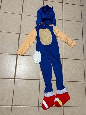 Sonic the Hedgehog Costume Size Medium (6-8)